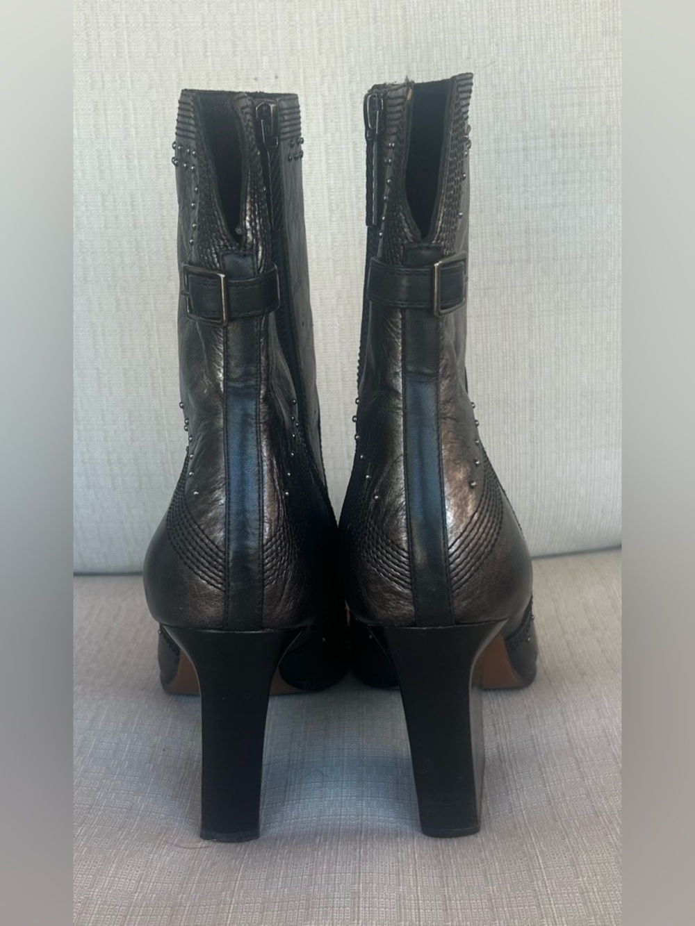 NWOB Donald J. Pliner Vegas Metallic Pointed-Toe Studded Leather Ankle Boots - Picture 7 of 8